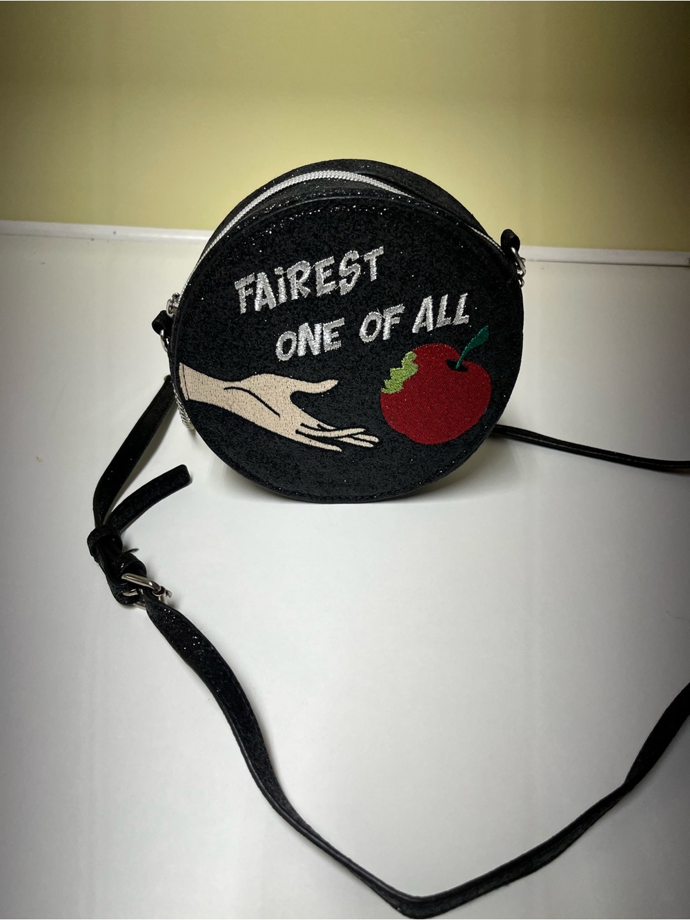 Danielle Nicole x Disney “Fairest One of All” Round Glitter Crossbody Handbag